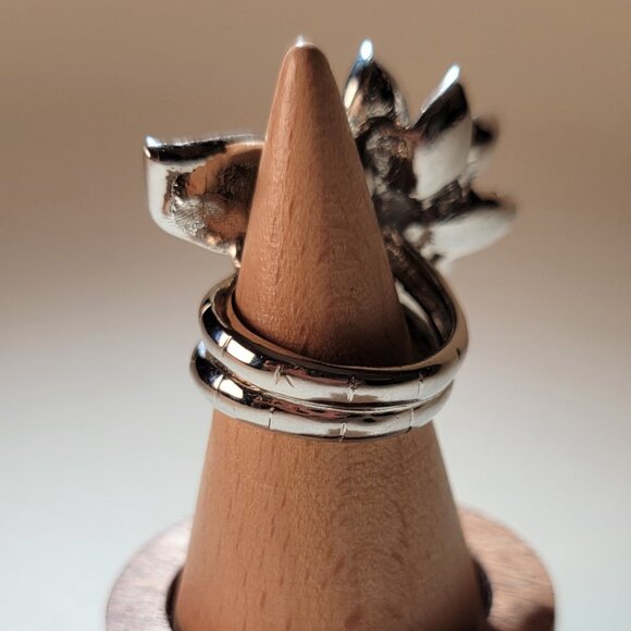 Flower And Leaves Rhinestone Silver Ring Size 7 Costume Jewelry Vintage - Picture 2 of 3